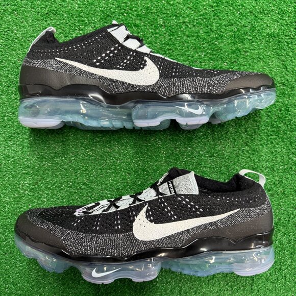 Athletic_Shoes